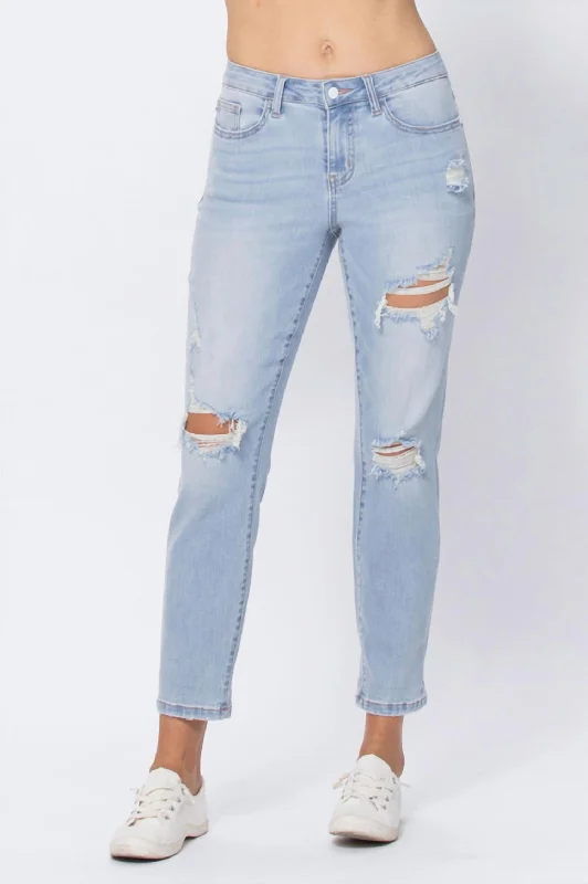 Super Light Destroyed Boyfriend Jeans In Washed Blue